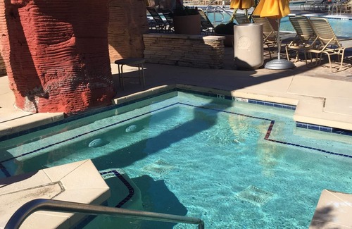 Desert Ridge Condo | Marriott's Canyon Villas Deluxe One Bedroom Master - Full Kitchen.