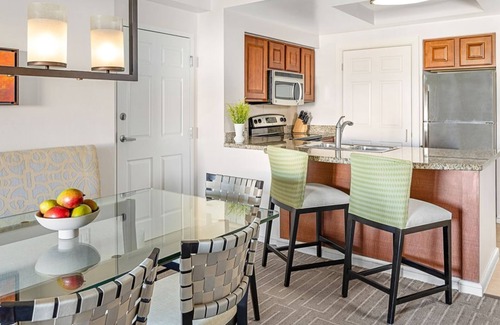 Williamsburg Villa | Marriott's Grand Vista Resort - Perfect for Families & Theme Park Lovers!