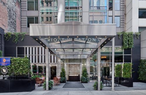 Midtown Hotel | Marriott Vacation Club®, New York City