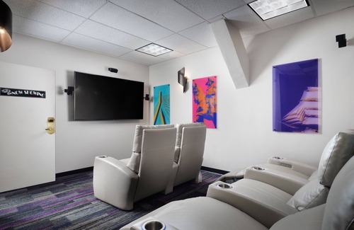 Downtown Boston Hotel | Marriott Vacation Club® at Custom House, Boston