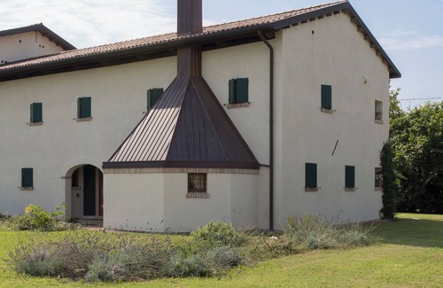 Spresiano House | Marron Room