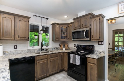 Marshall House | Marshall Skyline Retreat: Blue Ridge Mountain Home | Hot Tub | Game Room