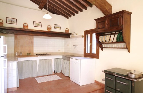 Ripafratta House | Martin Pescatore, Gorgeous Rustic Tuscan Farmhouse