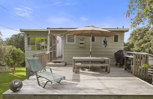 Mahurangi East Cottage | Martin's Bay Magic - Martins Bay Holiday Home