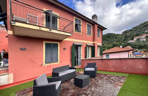 Castiglione Chiavarese Apartment | Martina's house in San Pè apartment surrounded by nature 20 min from the sea