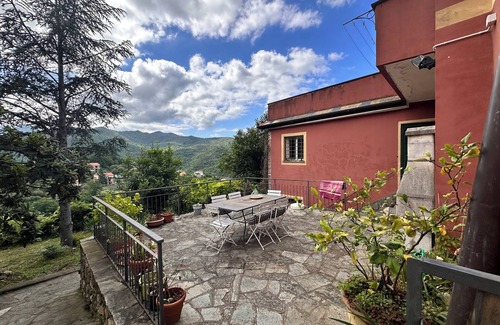 Castiglione Chiavarese Apartment | Martina's house in San Pè apartment surrounded by nature 20 min from the sea