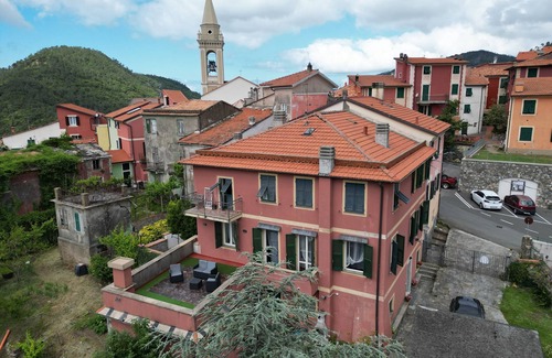 Castiglione Chiavarese Apartment | Martina's house in San Pè apartment surrounded by nature 20 min from the sea