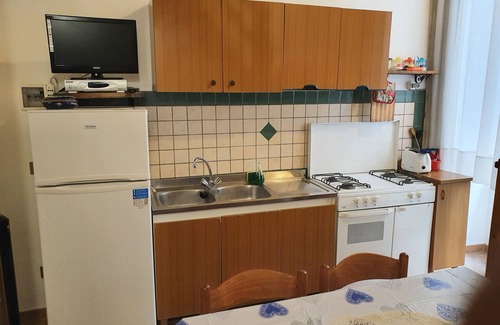 Tropea Apartment | Maruska, centre, 5 min walk to beach, inside palazzo 1700, wi fi.