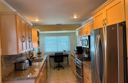 West Torrance House | Marvelous 4-bedroom pool house in Torrance
