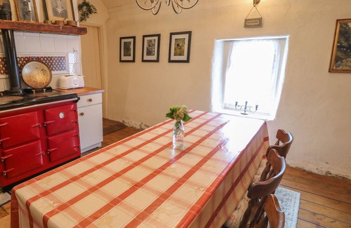 Cordal Cottage | MARY ROSE COTTAGE, pet friendly in Castleisland, County Kerry