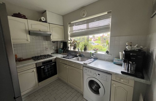 Douglas House | Maryborough Woods Residence - Cosy & quiet in private estate Douglas Village