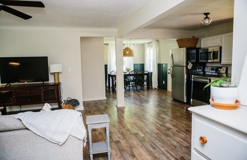 Maryville House | Maryville City Cottage Between the Mountains and Knoxville