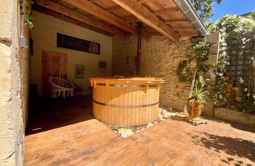 Langlade Other | Mas des Deux Platanes - Character farmhouse in Langlade!