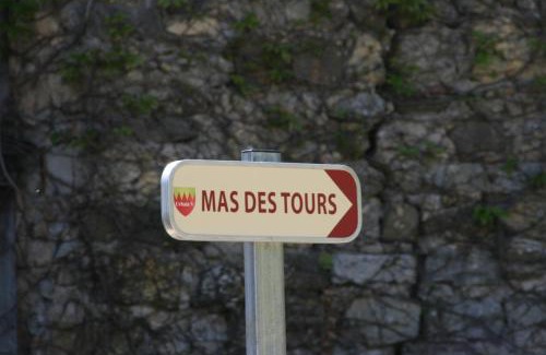 Tornac Bed & Breakfast | Mas des Tours Chambre d'hôtes