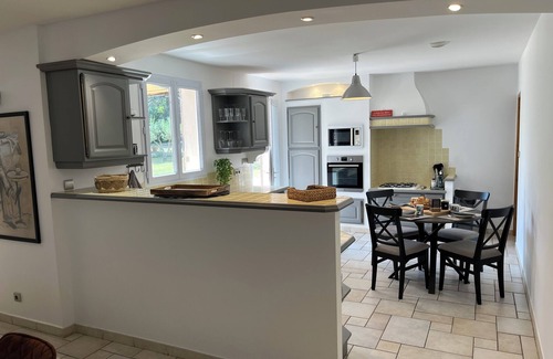 Eygalieres Other | Mas with pool, Eygalières, walking distance from the village