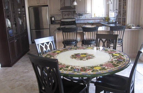 Mashpee House | Mashpee Vacation Home. Walking distance to South Cape Beach. 3-5 Bdrm. 2.5 Baths