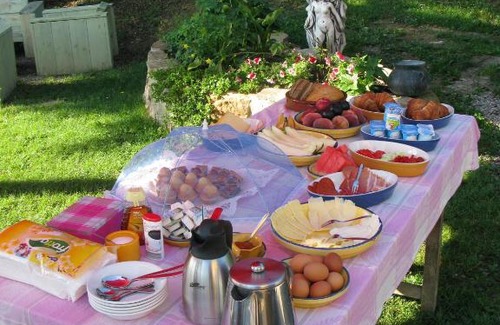 Besalu Bed & Breakfast | Maspitra B&B
