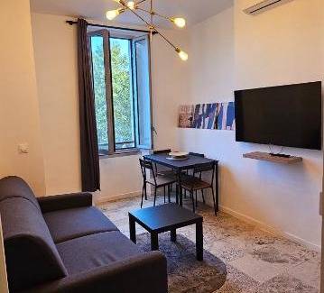 1st Arrondissement Apartment | Massilia New'z appart 02