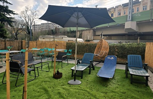 Brigittenau Apartment | Massive 6BR Apt. at Millenium City for big Groups