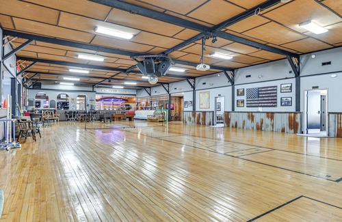 Hatfield Cabin | Massive Hatfield 'Loon Lodge' w/Roller Rink