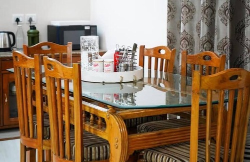 Rishikesh Apartment | Master bed getway, Rishikesh
