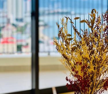 Tran Phu Beach Apartment | MASTER Gold Coast Apartments