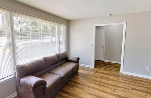 National Hills House | MASTERS GOLF RENTAL~ACROSS STREET FROM ANG~WALK TO THE COURSE~