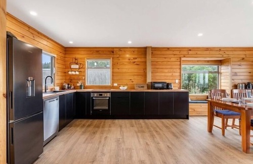 Tairua House | Matahari Beachfront Tairua