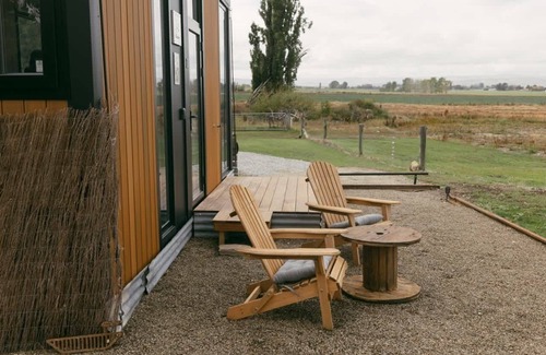 Matakanui House | Matakanui Retreat 1 by Tiny Away