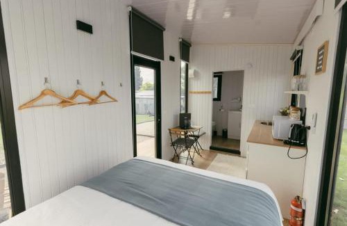 Matakanui House | Matakanui Retreat 2 by Tiny Away