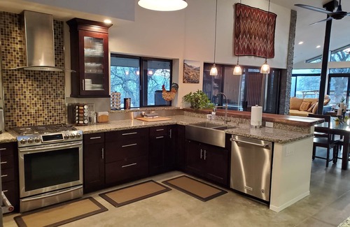 Kaweah House | Matanah Meadows Farm, House Great for 2 Families, Sequoia National Park and Farm
