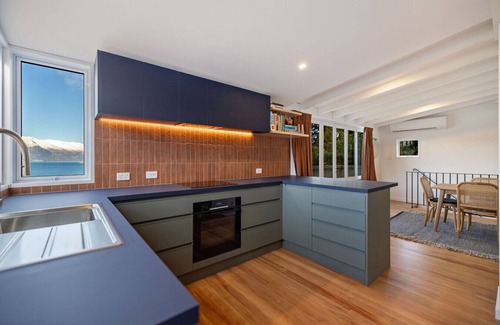 Fernhill House | Matau Crest - Luxury Retreat