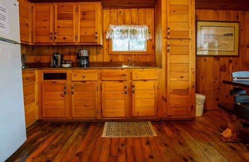 Papineau-Cameron Cottage | Mattawa River Resort