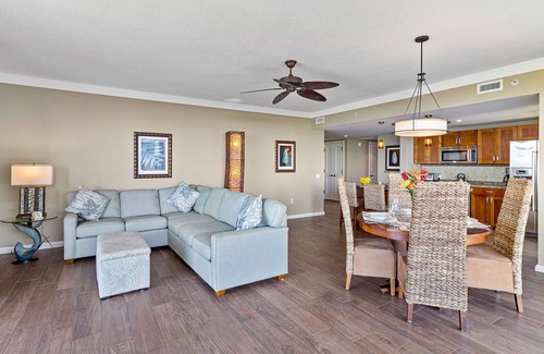 Honokowai Condo | Maui Resort Rentals: Honua Kai - Upgraded 8th Floor Interior Combo, 3 Bedrooms, Stunning Ocean Views plus Wrap-Around Balcony!