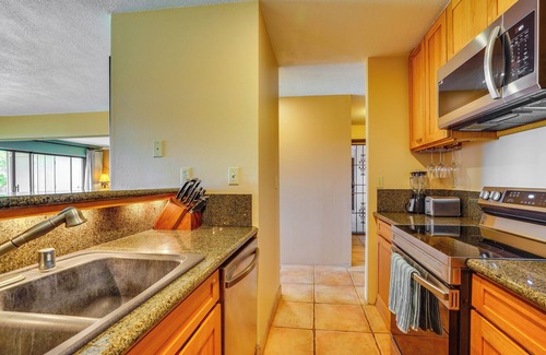 Maunaloa Condo | Maunaloa Vacation Rental - Walk to Kepuhi Beach!