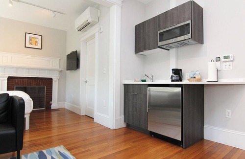 Griggs Park Apartment | Maverick Suites at 89 Marion