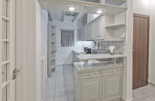 Ilisia Apartment | Mavili Square Cozy Apt AC & Kitchen, near Metro