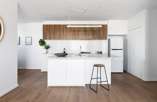 Moonee Ponds Apartment | Maximise Your Outdoor Living Experience in This Glorious 2 Bed 2 Bath Apartment