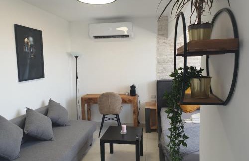 Haifa Apartment | Maya New Guest House -Panoramic Sea&CityCentre View, Haifa