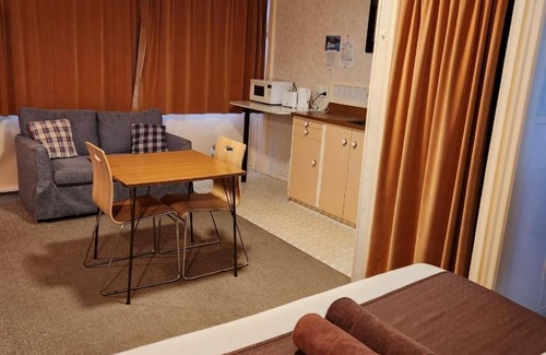 Tokoroa Hotel | Mayfair Court Motel