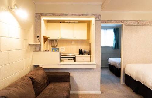 Tokoroa Hotel | Mayfair Court Motel