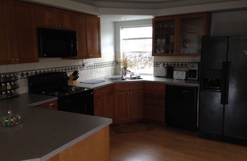 Silver Creek Apartment | Mayfield Lake View Apartment