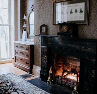 Orange Bed & Breakfast | Mayhurst Estate
