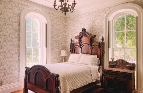 Orange Bed & Breakfast | Mayhurst Estate