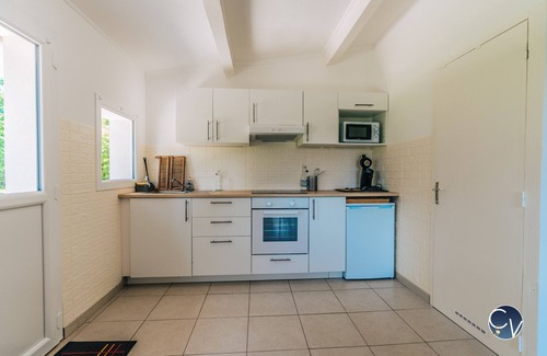 Saint-Quentin-la-Poterie House | Mazet au Calme -piscine Privée-grand Jardin Arboré