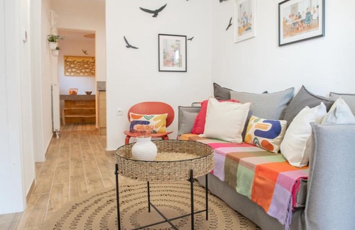 Pella Apartment | Mazi Rooms z