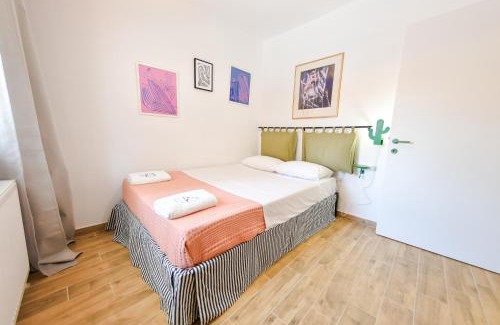 Pella Apartment | Mazi Rooms z