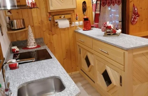 Les Praz-de-Chamonix Ski Chalet | Mazot le Petit Drus