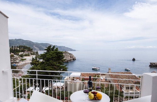 Mazzaro Apartment | Mazzarò Retreat by Wonderful Italy - Suite I