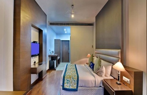 Moradabad Hotel | MB Greens Clarks Inn Moradabad